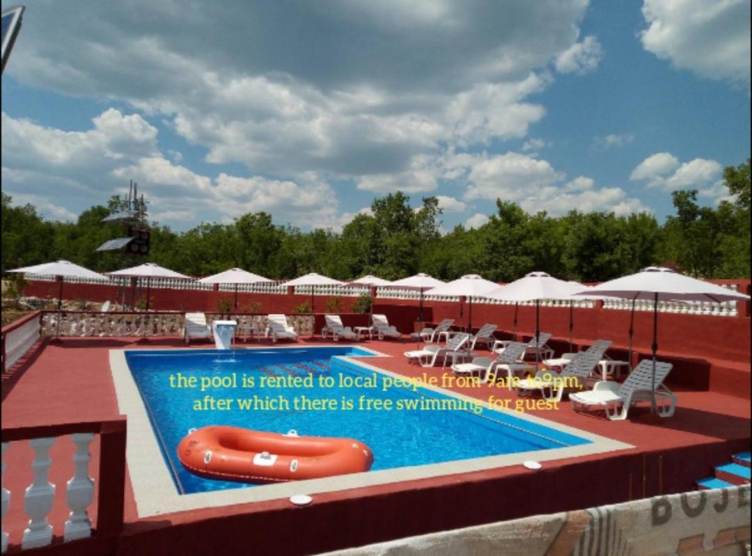 Red Apartman Trebinje Bagian luar foto