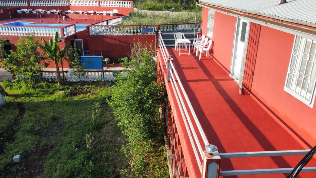 Red Apartman Trebinje Bagian luar foto