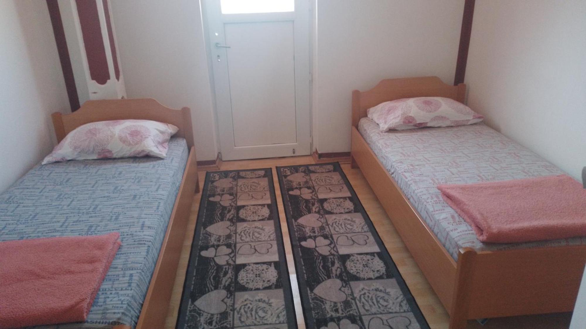 Red Apartman Trebinje Bagian luar foto
