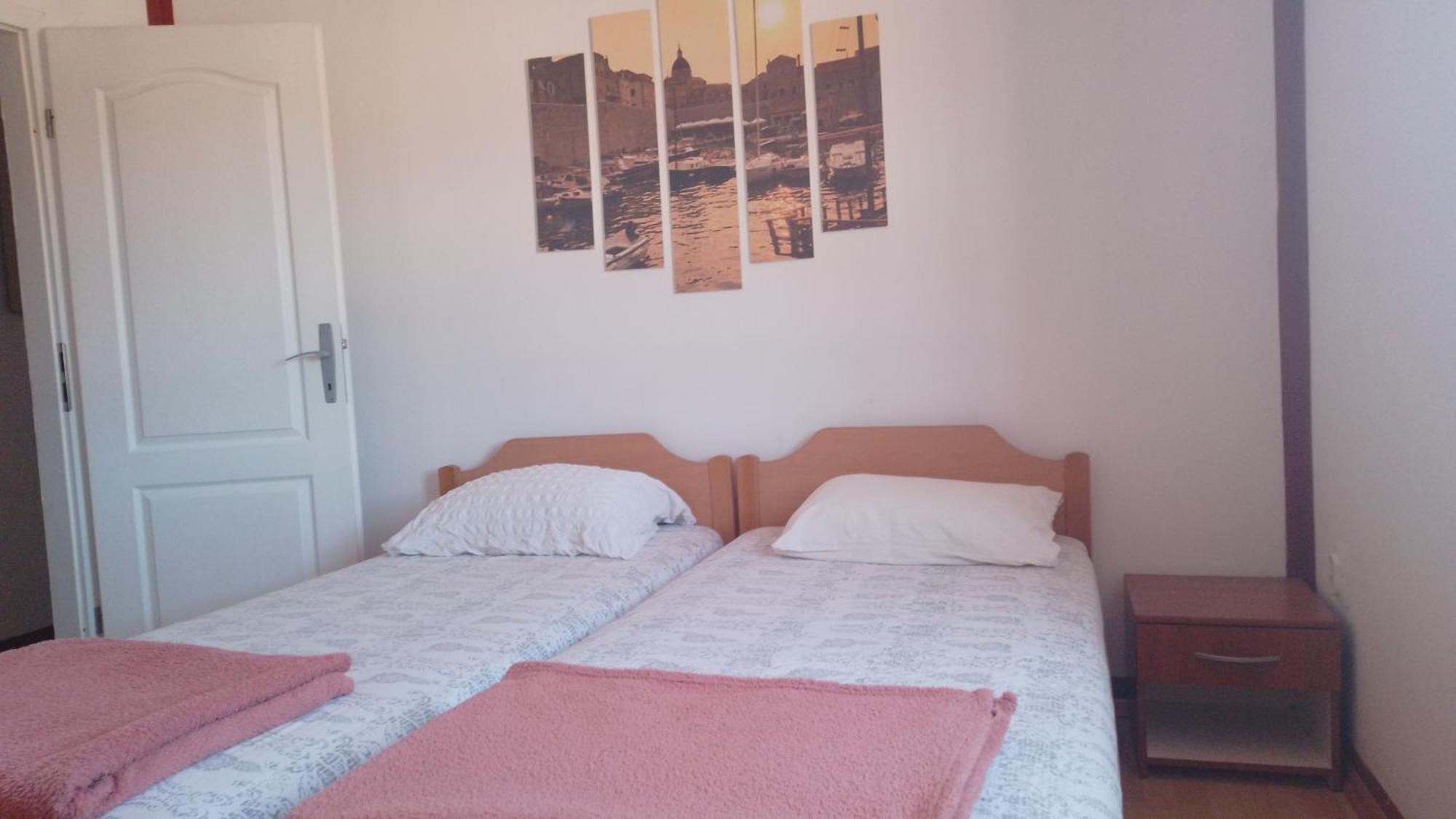 Red Apartman Trebinje Bagian luar foto
